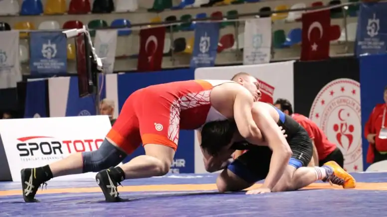Kocaeli’nde Güreşin Zirvesi Türkiye’nin Oldu!