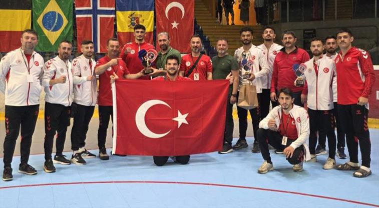 Milli Boksörlerden Çekya’da 3 Madalya! 1 Altın, 2 Bronz