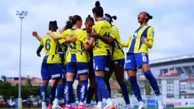 Fenerbahçe Kadın Futbol Takımı’nda 17 Futbolcu ile Sözleşme Yenilendi