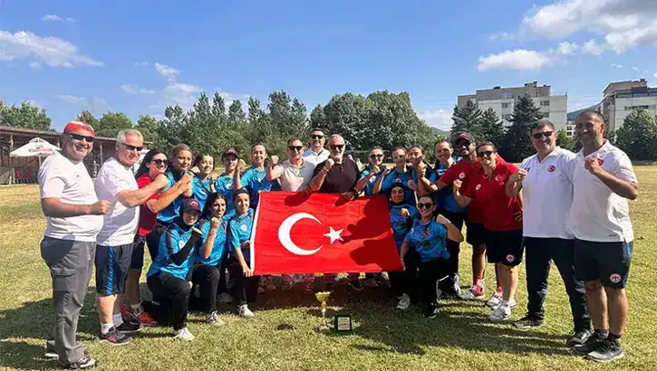 Kadın Kriket Milli Takımı’ndan Tarihi Şampiyonluk