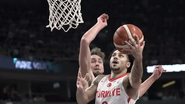 Futbol Dünyasından A Milli Basketbol Takımı’na Tebrik Mesajları