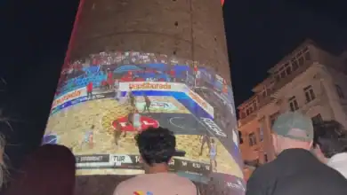 Galata Kulesi’nde Final Coşkusu