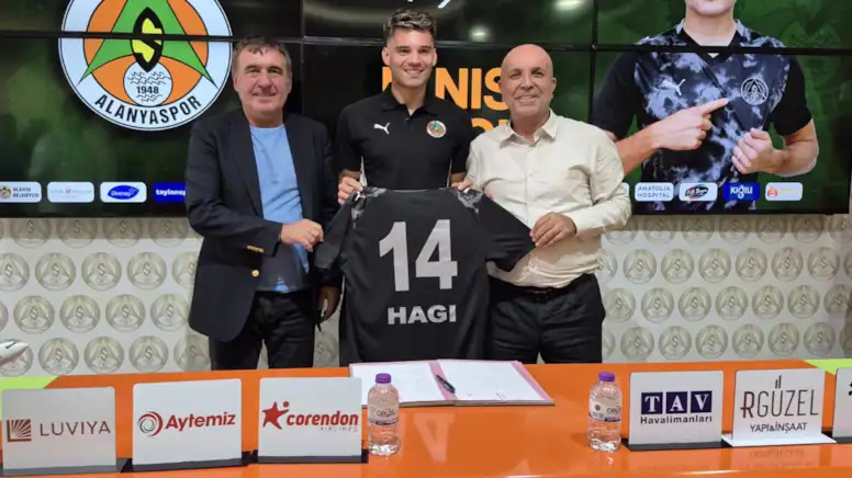 Ianis Hagi Alanyaspor’a Transfer Oldu Babası Gheorghe Hagi ile İmza Töreninde!