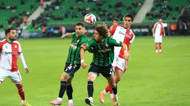 Sakaryaspor-Sivasspor Maçında Kural İhlali TFF'ye Başvuru Kararı Alındı