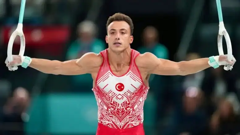 Adem Asil'den Cimnastikte Dünya İkinciliği Halka Aletinde Gümüş Madalya