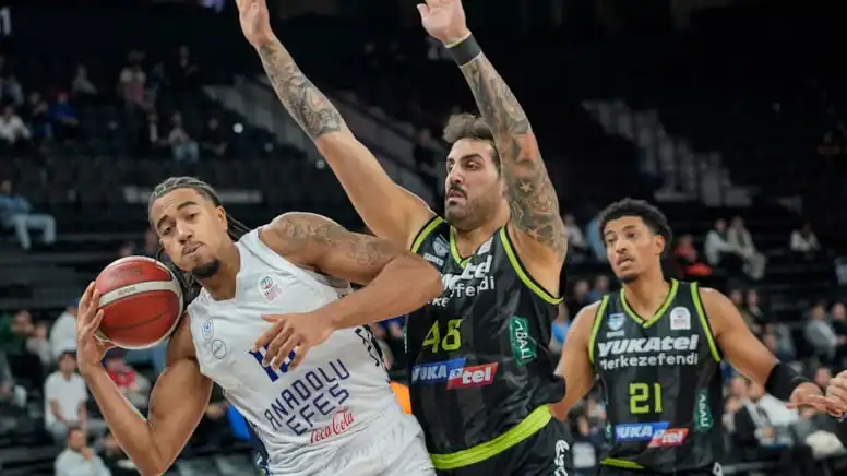 Anadolu Efes, Evinde Yukatel Merkezefendi’yi 90-72 Yendi
