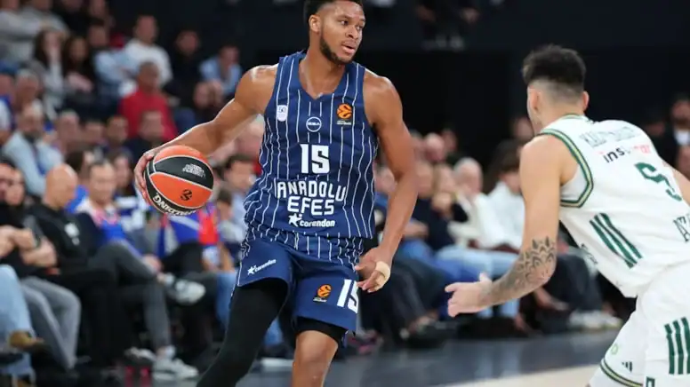 Anadolu Efes, Panathinaikos Karşısında Farklı Mağlup Oldu