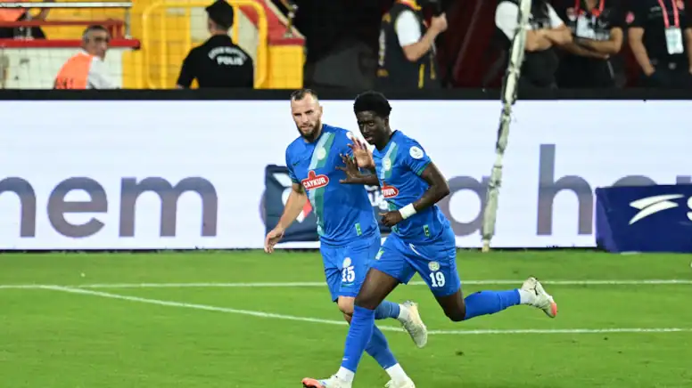 Çaykur Rizespor’dan Antalyaspor’a Gol Şov 5-2! Emre Belözoğlu’na İstifa Çağrısı