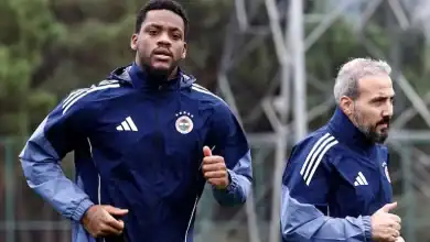 Fenerbahçe'de Jhon Duran İdmanlara Geri Döndü Karagümrük Maçı Hazırlıkları Devam Ediyor