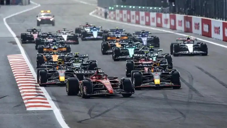 Formula 1'de Spot Işıklar Singapur'a Dönüyor