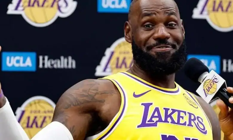 Lakers Taraftarı Andrew Garcia, LeBron James'e Dolandırıcılık Davası Açtı 865 Dolarlık Bilet Krizi