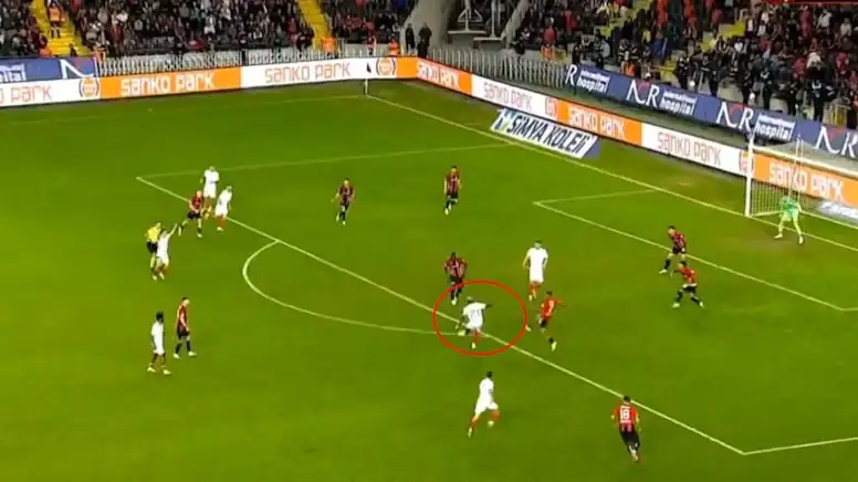 Profilsiz Yetenek El Bachir Gueye, Süper Lig'de Fırtına Gibi Esiyor!