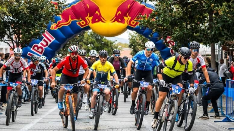 Red Bull Geç Kalma Bisiklet Tutkunlarını Adalarda Buluşturdu