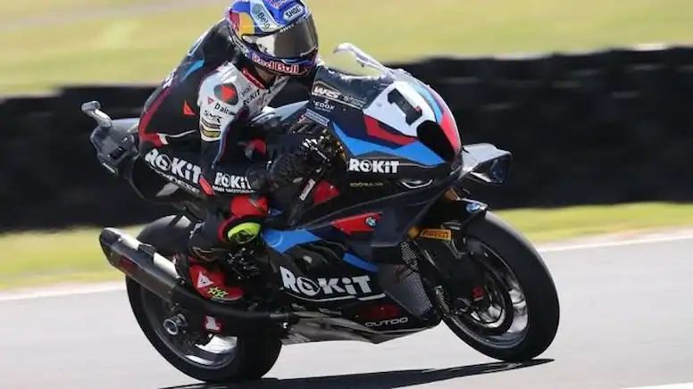 Toprak Razgatlıoğlu, Portekiz Estoril'de Zirveyi Fethetmeyi Başardı