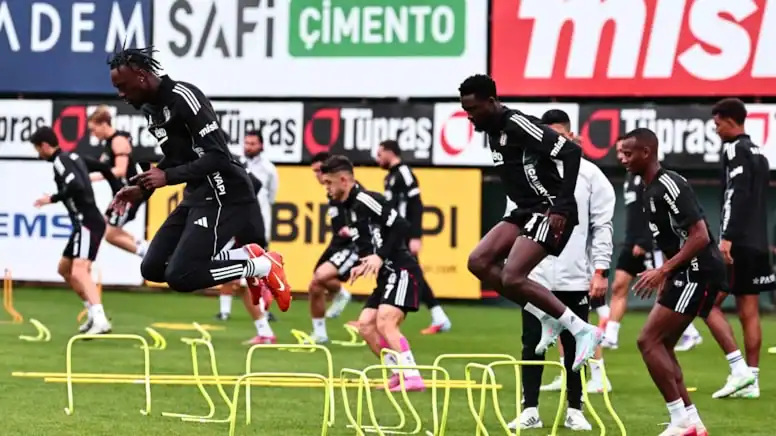 Beşiktaş, Antalyaspor Maçı Hazırlıklarında 3 Eksikle Çalıştı Rafa Silva ve Necip Tedavisde, Paulista Brezilya'da!