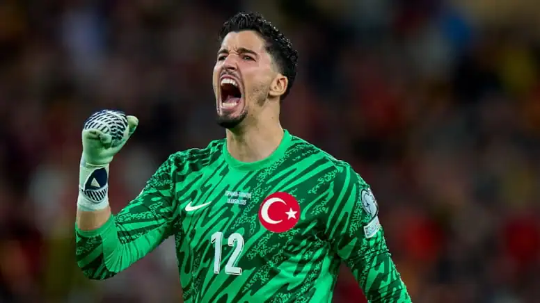 Beşiktaş'tan Altay Bayındır Hamlesi Milli Kaleci Süper Lig'e Dönüyor!