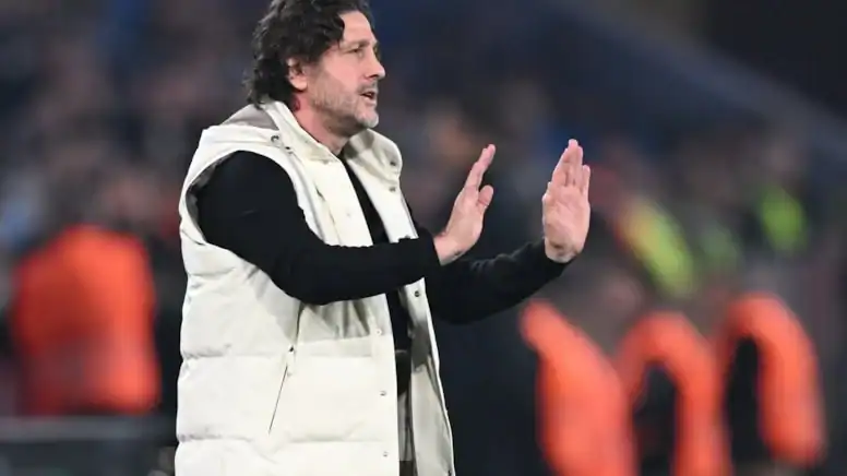 Fatih Tekke'den Çarpıcı Sözler Elinde Sopayla Cephede Bekliyorlar