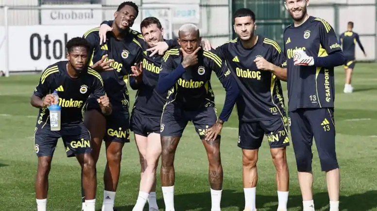 Fenerbahçe, Viktoria Plzen Deplasmanına Hazır Son Antrenman Tamamlandı!