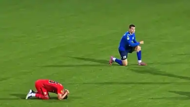 Teknik Direktör Maç Ortasında Hayatını Kaybetti Oyuncular Gözyaşlarına Boğuldu