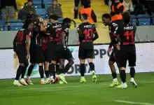 Ankara'da Gol Düellosu Trabzonspor Zirve Yolunda Ağır Yaralı