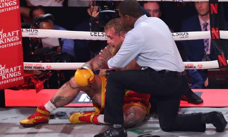 Joshua Paul'u Nakavt Etti Çenesi Kırıldı!