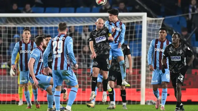 Trabzonspor'a Kupada Soğuk Duş Alanyaspor Evinde Güldü