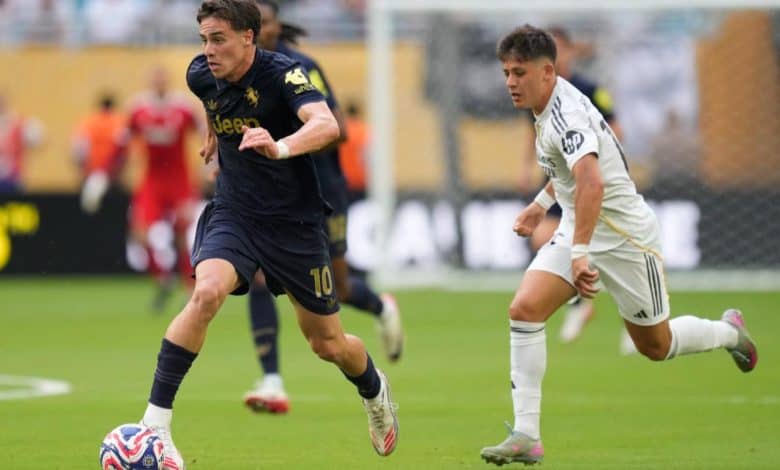 Türk Futbolunun Gurur Tablosu Arda ve Kenan Dünyanın En İyi 11'inde