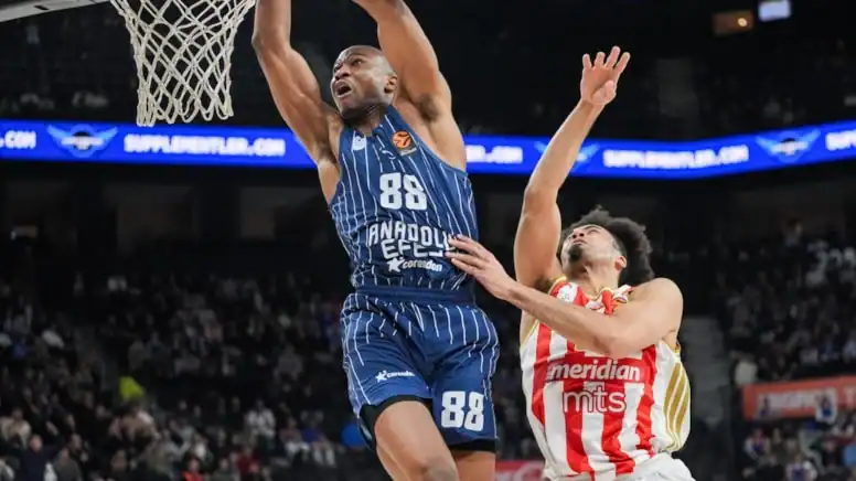 Anadolu Efes, Kızılyıldız karşısında evinde ağır yenildi