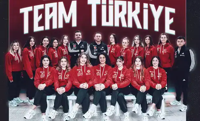 Avrupa Şampiyonası'nda Üçüncü Sınav Milliler İtalya'ya Mağlup Oldu