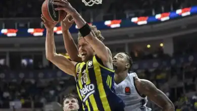 EuroLeague'de Türk Derbisi Fenerbahçe Beko, Anadolu Efes'i Rahat Geçti