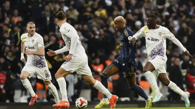 Eyüpspor’da Yaprak Dökümü Sürüyor Mame Thiam ile Yollar Ayrıldı