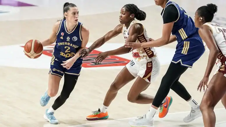 Fenerbahçe Opet İtalya'dan Galibiyetle Döndü 71-61