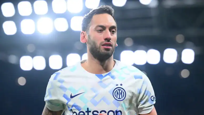 Inter’de Hakan Çalhanoğlu Depremi Sahalardan Ne Kadar Uzak Kalacak