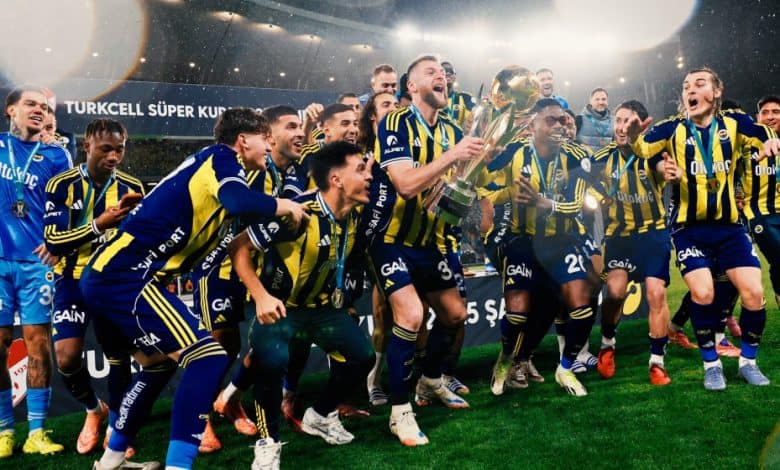 Süper Kupa'nın Sahibi Fenerbahçe! Dev Derbide Zafer Sarı-Lacivertlerin