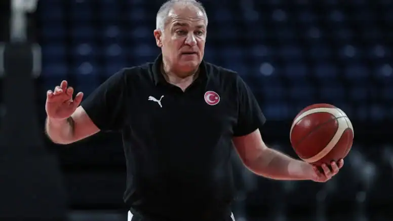 Ekrem Memnun Yeniden Parkelerde: ÇBK Mersin'in Yeni Koçu Oldu 1 Ekrem Memnun Yeniden Parkelerde ÇBK Mersin'in Yeni Koçu Oldu