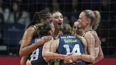 Fenerbahçe Derbide Galatasaray'a Set Vermedi
