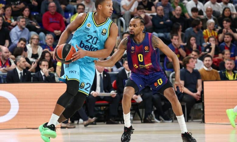 Lider Fenerbahçe Beko Barcelona'yı Deplasmanda Yıktı