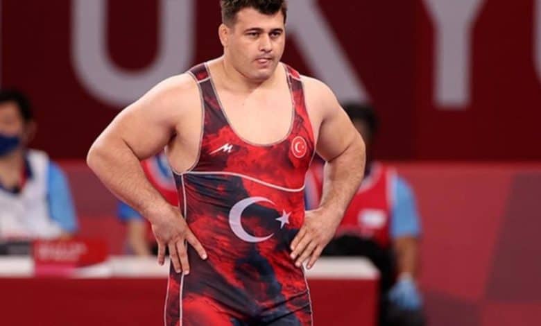 Rıza Kayaalp Minderlere Altın Madalyayla Döndü