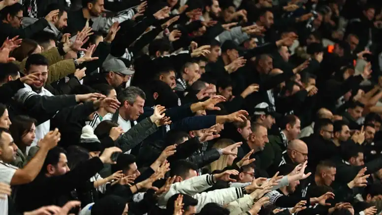 Beşiktaş - Galatasaray Derbisinin Bilet Fiyatları Cep Yakacak 1 Beşiktaş - Galatasaray Derbisinin Bilet Fiyatları Cep Yakacak