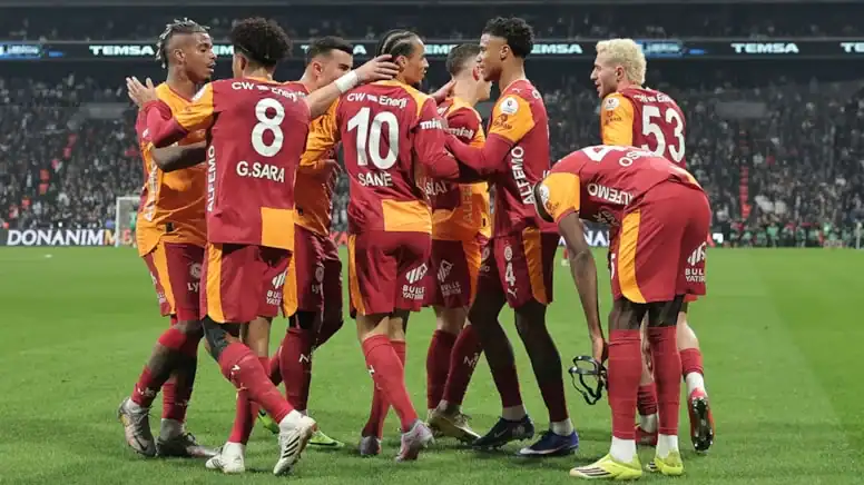 Galatasaray Derbide 10 Kişiyle Zafer Ulaştı 1 Galatasaray Derbide 10 Kişiyle Zafer Ulaştı
