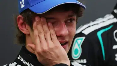 Kimi Antonelli'den Çin Grand Prix'sinde Gözyaşlarıyla Gelen Tarihi Zafer