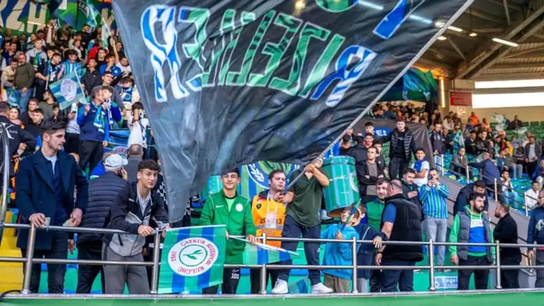 Trabzonspor - Çaykur Rizespor Maçında Deplasman Yasağı 1 Trabzonspor - Çaykur Rizespor Maçında Deplasman Yasağı