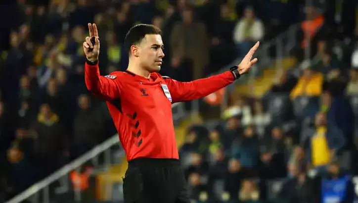 UEFA'dan Türk Hakemlere Önemli Görev: Oğuzhan Çakır İtalya Yolcusu 1 UEFA'dan Türk Hakemlere Önemli Görev Oğuzhan Çakır İtalya Yolcusu
