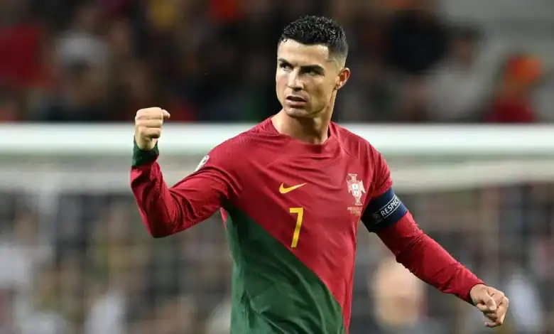 Cristiano Ronaldo'dan Tarihi Ret: Messi ile Aynı Takımda Oynamayı İstemedi