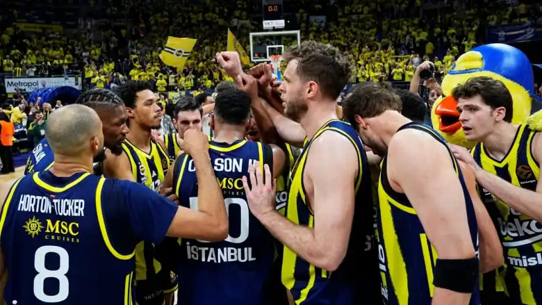 Fenerbahçe Beko EuroLeague Play-Off'larına Zaferle Merhaba Dedi 1 Fenerbahçe Beko EuroLeague Play-Off'larına Zaferle Merhaba Dedi