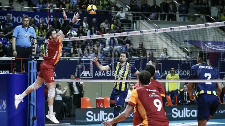 Voleybol Derbisinde Zafer Galatasaray'ın Aslan Finale Yükseldi