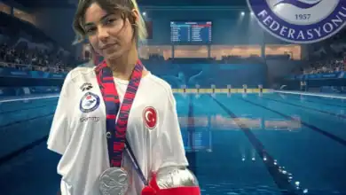 Milli Yüzücü Sevilay Öztürk'ten Almanya'da Altın Madalya Zaferi