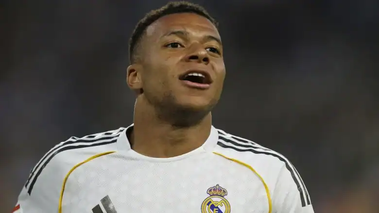 Real Madrid'de Mbappe Depremi Yıldız Oyuncuya Karşı Dev İmza Kampanyası