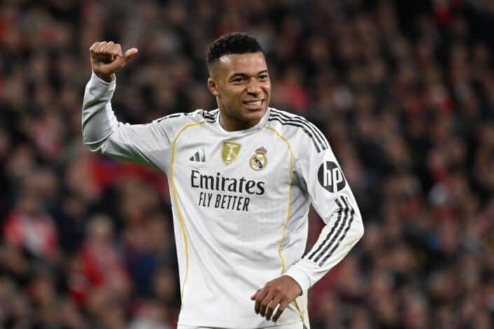 Real Madrid'de Mbappe Gerginliği Tırmanıyor: Yalnızlaşma İddiaları 1 Real Madrid'de Mbappe Gerginliği Tırmanıyor Yalnızlaşma İddiaları