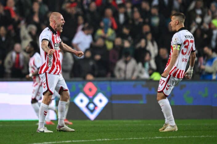 Samsunspor Deplasmanında 4-1 Yıkılan Galatasaray, Şampiyonluk Fırsatını Tepti